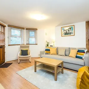 Apartment New Stylish 1 Bedroom Flat With Garden |, London