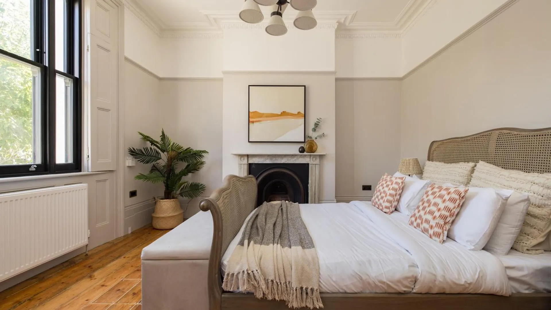 The Tyrwhitt Road Place - Lovely 2Bdr Flat With Garden London Apartment